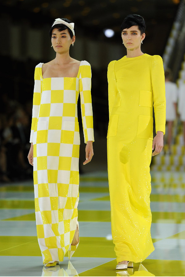 Vestidos amarillos Louis Vuitton
